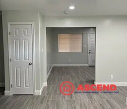 412 Cale Ct in Bakersfield, CA - Building Photo - Building Photo