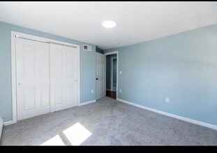 54 Aldrich Rd in Bridgewater, MA - Building Photo - Building Photo