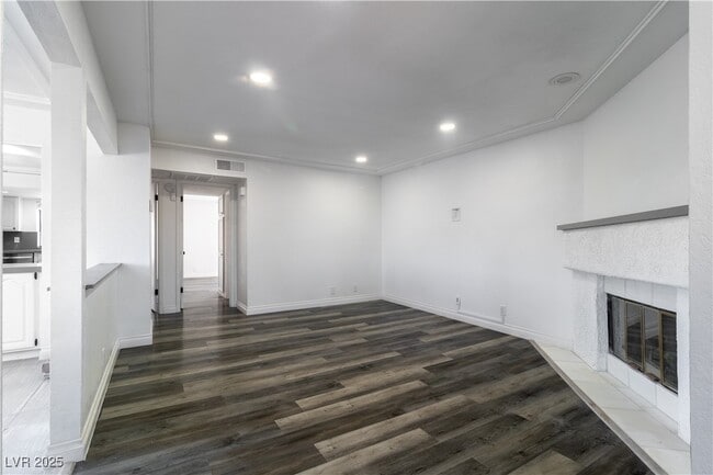 2200 Venus Ave in North Las Vegas, NV - Building Photo - Building Photo