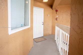 735 NW 92nd Ave, Unit 735 in Plantation, FL - Building Photo - Building Photo