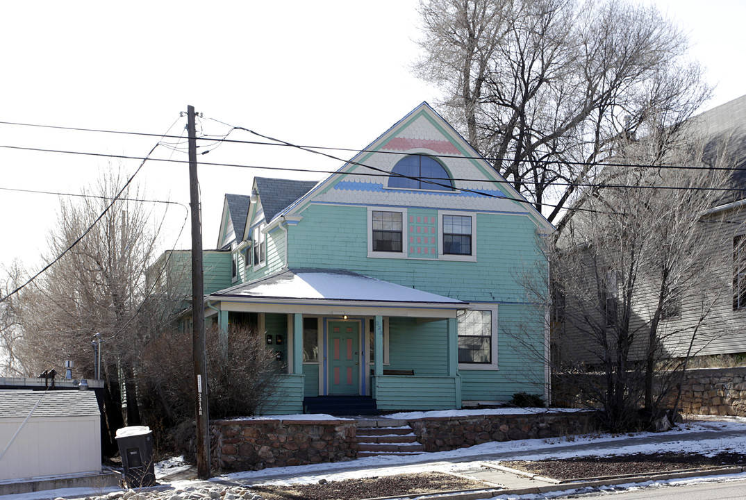 323 E Boulder St in Colorado Springs, CO - Building Photo