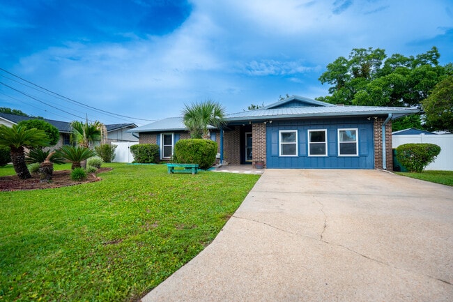 property at 86 Schooner Ln