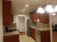 181 Del Medio Ave, Unit 106 in Mountain View, CA - Building Photo - Building Photo