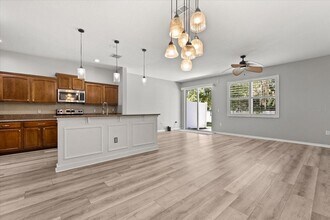 364 Habitat Way in Sanford, FL - Foto de edificio - Building Photo