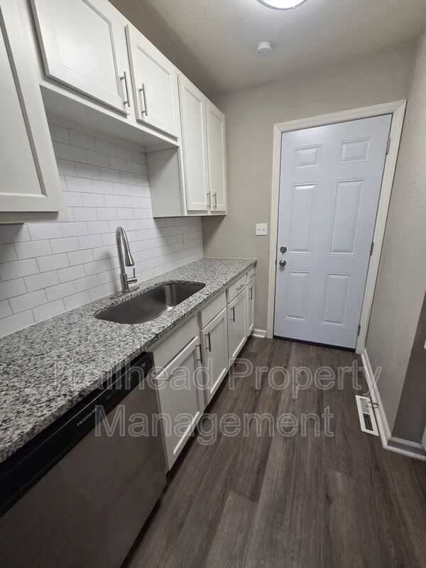 9416 East 14th St S in Independence, MO - Building Photo - Building Photo