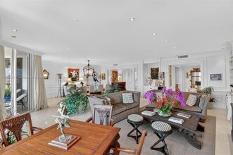 19925 NE 39th Pl in Miami, FL - Foto de edificio - Building Photo