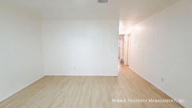 5005 Avenue W, Unit 7 in Lubbock, TX - Foto de edificio - Building Photo