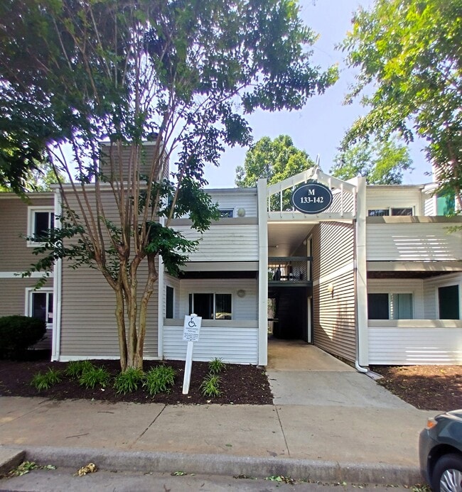 property at 600 Reusens Rd