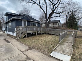 1822-1824 Stillwater Ave E in St. Paul, MN - Building Photo
