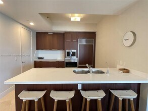 15901 Collins Ave in Sunny Isles Beach, FL - Building Photo - Building Photo
