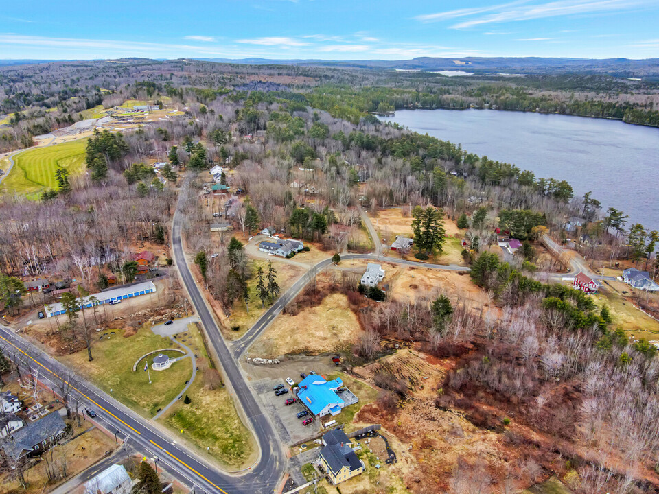 14 Lakeshore Drive and 1184 West Road in Belgrade Lakes, ME - Building Photo