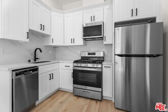 2154 Patricia Ave in Los Angeles, CA - Building Photo - Building Photo