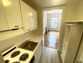 130 Marlborough St, Unit 8 in Boston, MA - Building Photo - Building Photo