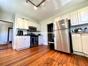 101 Heath St, Unit 1 in Somerville, MA - Building Photo - Building Photo