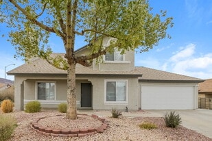 824 Crabapple Dr in Henderson, NV - Building Photo
