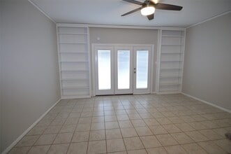 14715 Barryknoll Ln in Houston, TX - Building Photo - Building Photo