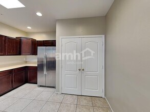 8940 W Olive Ave in Peoria, AZ - Building Photo - Building Photo