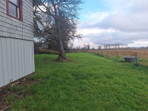 11393 Carver Rd in Clatskanie, OR - Building Photo - Building Photo