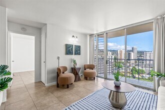 2474 Kapiolani Blvd in Honolulu, HI - Building Photo - Building Photo