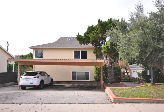 4975 Clybourn Ave in North Hollywood, CA - Building Photo - Building Photo