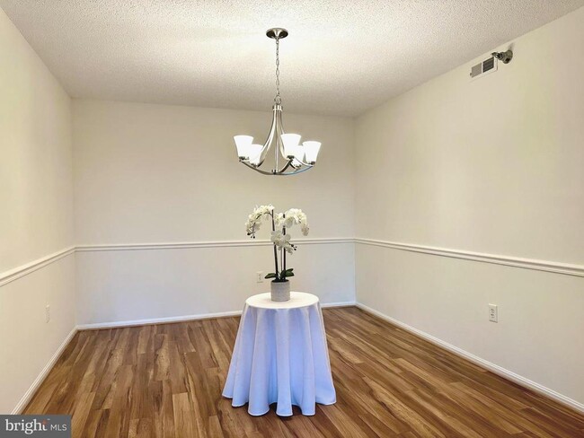 3310 N Leisure World Blvd in Silver Spring, MD - Building Photo - Building Photo