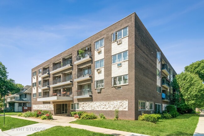 property at 401 S Grove Ave