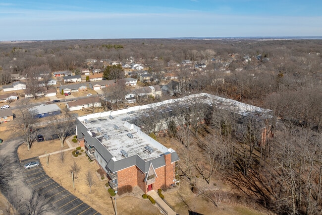 Dunlap Lakeside in Dunlap, IL - Building Photo - Building Photo