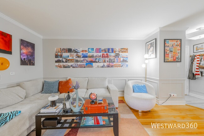 2336 N Commonwealth Ave in Chicago, IL - Building Photo - Building Photo