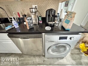 839 W Cornelia Ave, Unit 3S in Chicago, IL - Foto de edificio - Building Photo