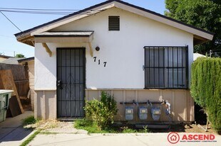 717 30th St in Bakersfield, CA - Building Photo