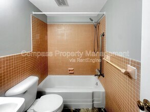 2841 S Burdick St in Kalamazoo, MI - Building Photo - Building Photo