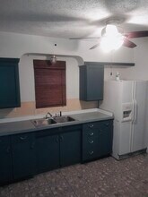 919 School St in Clairton, PA - Building Photo - Building Photo