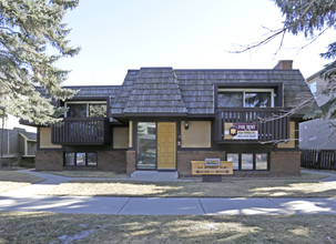 416 11a St NW in Calgary, AB - Building Photo - Primary Photo