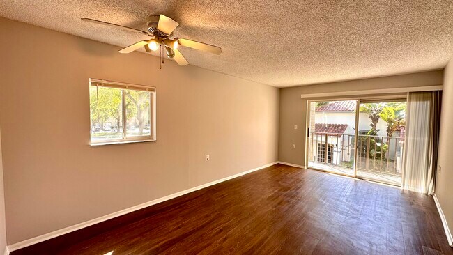 1089 Benoist Farms Rd, Unit 201 in West Palm Beach, FL - Building Photo - Building Photo