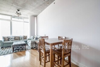 950 W Peachtree St NW in Atlanta, GA - Building Photo - Building Photo