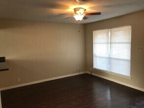 3722 Lisa Ln in Mesquite, TX - Building Photo - Building Photo