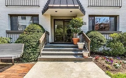 property at 3821 Davis Pl NW