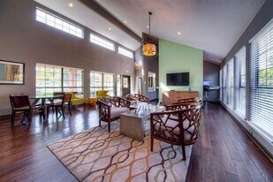 Hampton Point in Silver Spring, MD - Building Photo