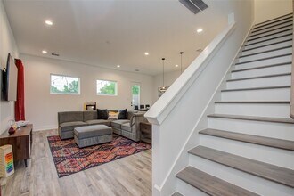 1052 Mansfield St in Houston, TX - Building Photo - Building Photo