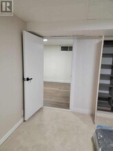 86 Overlea Crescent in Kitchener, ON - Building Photo - Building Photo