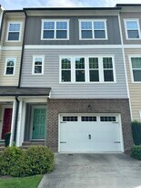 1460 Salem Creek Dr in Apex, NC - Building Photo