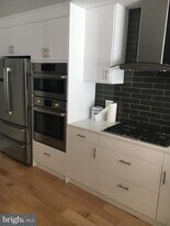 1008 S 17th St in Philadelphia, PA - Building Photo