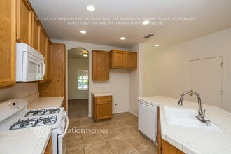 1564 Union Square Rd in West Sacramento, CA - Building Photo - Building Photo