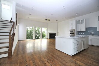 5711 Kansas St in Houston, TX - Building Photo - Building Photo