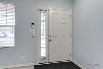 267 Maryland Ln in Pingree Grove, IL - Building Photo - Building Photo