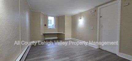 1301 Washington St in Easton, PA - Building Photo - Building Photo