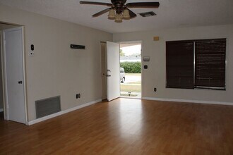 4521 Chamber Ct in Spring Hill, FL - Building Photo - Building Photo