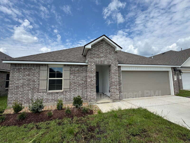 229 Oak Heights in Duson, LA - Building Photo