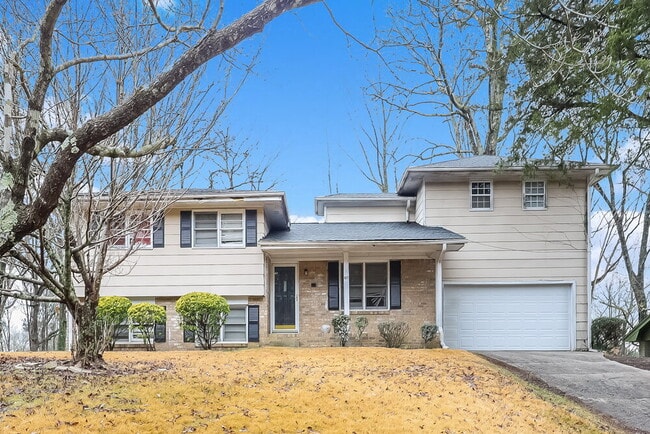 property at 927 Magna Carta Dr NW