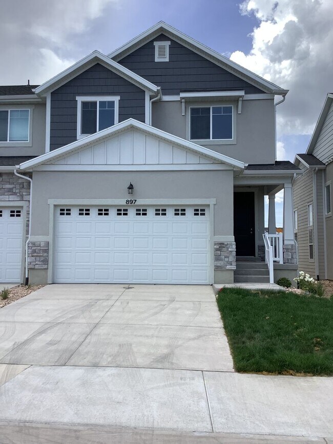 property at 897 Portman Wy